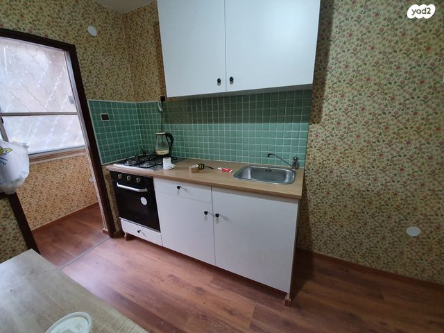 קרן היסוד 324