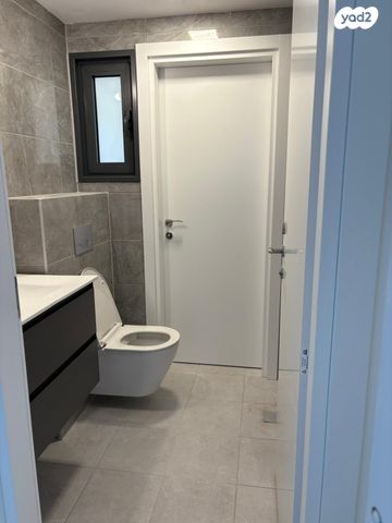 דירה, דרך זאב ז'בוטינסקי 10, לב המושבה / מרכז העיר, פתח תקווה