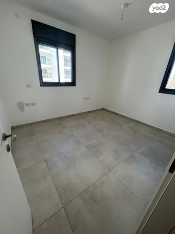 דירה, רקפת 8, הפרחים, חריש