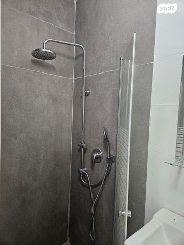 יחידת דיור, סנונית 18, טירת שלום, נס ציונה