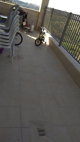 דירה, יצחק רפאל 12, חומת שמואל, הר חומה, ירושלים