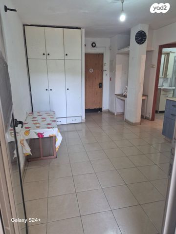 דירה, אפרסמון 9, גילה, ירושלים