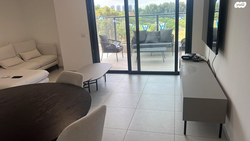 דירה, יצחק נבון 4, נאות אריאל שרון, קרית אונו