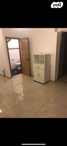 דירה, מרדכי אנילביץ' 13, רמת אפרים, נתניה