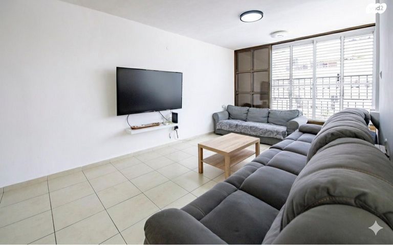 דירה, הגדוד העברי 5, רמב"ם, ראשון לציון