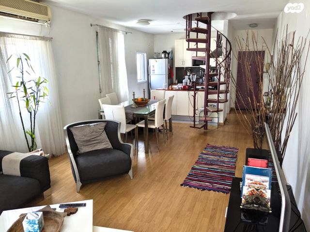 סאבלט, בוגרשוב 77, הצפון הישן - דרום, תל אביב יפו