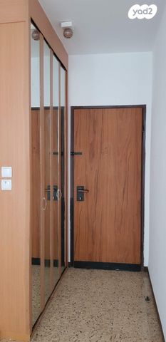 ז'בוטינסקי 66