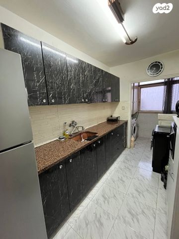 אלעזר בן יאיר 42