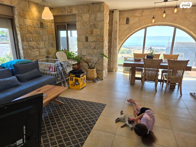 בית פרטי/ קוטג', הארזים 1, לבנים, לבנים