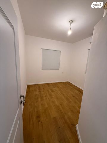 דירת גן, עמק יזרעאל 1, רסקו א', חולון