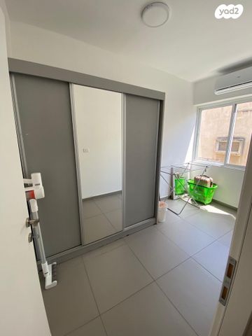 דירה, עוזיאל 97, נגבה, רמת גן