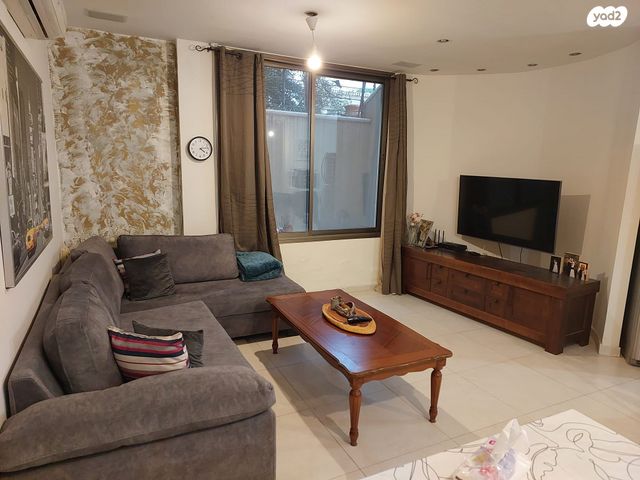 קרב אל עלמין 22