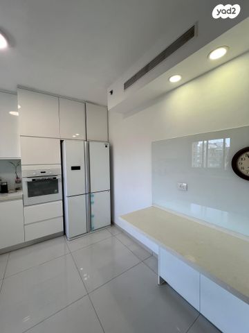 דירה, דוד אלעזר 50, קרית אילון, חולון