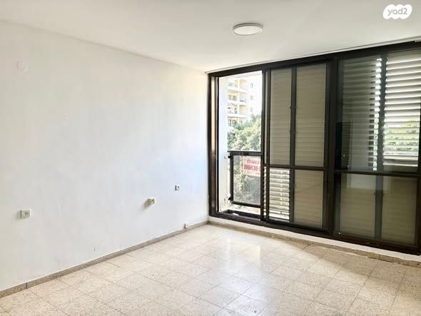 שמעון בן צבי 50