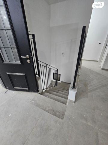 גג/ פנטהאוז, דגן 2, עמירם, פרדס חנה כרכור