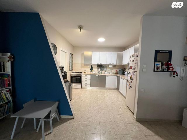 דירה, זכרון יעקב 17, הדר המושבות הותיקה / אם המושבות הותיקה, פתח תקווה