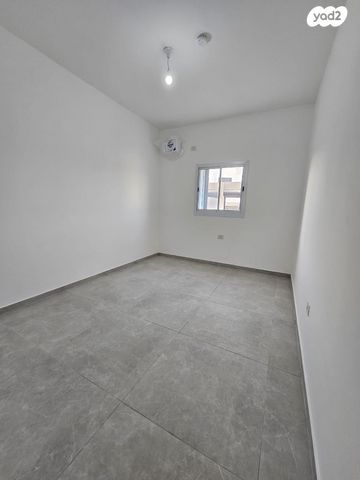 בית פרטי/ קוטג', פנחס נבון 1, נאות שקד, ירוחם