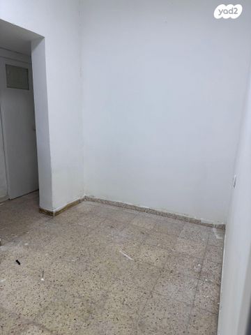 דירה, אברהם מאפו 11, ג' / מרכז מזרח העיר, רחובות