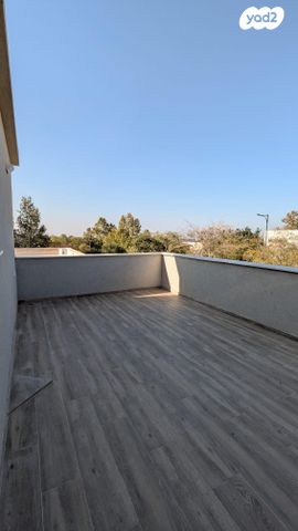 דירה, האשחר 1, נחושה, נחושה