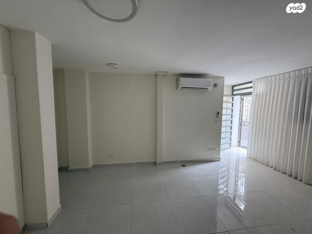 דירת גן, מורד נחל פרת 116, עלמון, עלמון