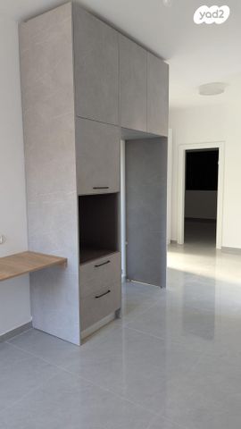 דירה, האשחר 1, נחושה, נחושה