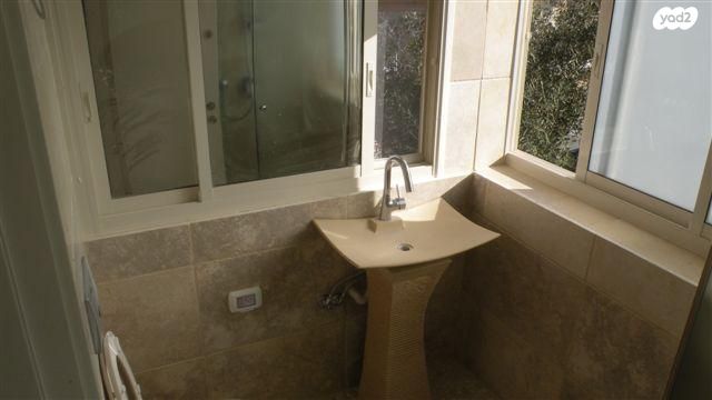 גג/ פנטהאוז, הזמיר 15, שכונה ד', מבשרת ציון