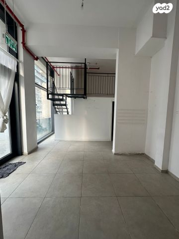 חנויות/ שטח מסחרי, העלייה 53, נווה שאנן, תל אביב יפו