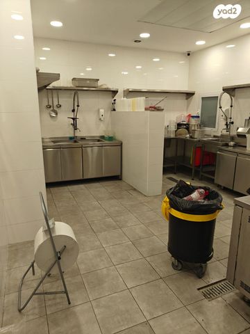 חנויות/ שטח מסחרי, התעשייה 5, אזור תעשייה קרית אתגרים, רעננה