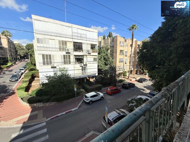 ישראל אהרוני 