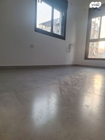 דירה, בורוכוב, גבעתיים