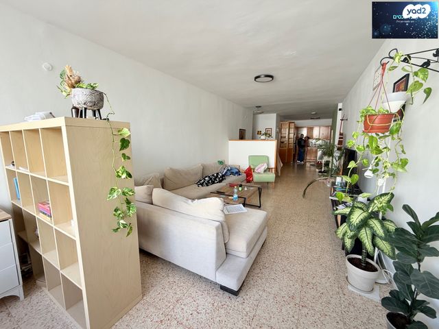 דירה, ישראל אהרוני, א' / צפון מזרח העיר, רחובות