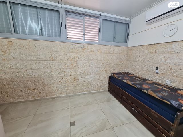 דירת גן, בעל התניא, הפועל המזרחי ג', שיכון ג', בני ברק