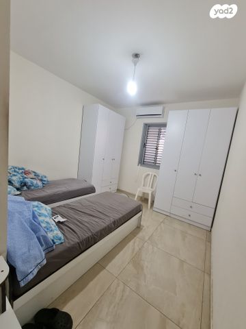 דירת גן, בעל התניא, הפועל המזרחי ג', שיכון ג', בני ברק