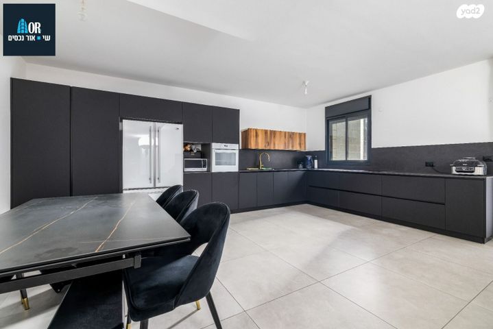 דירה, יעקב דורי, נאות שמיר, רמלה