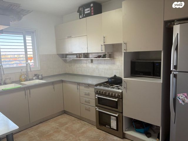 דירה, מעפילי אגוז 4, קרית דוד, רחובות