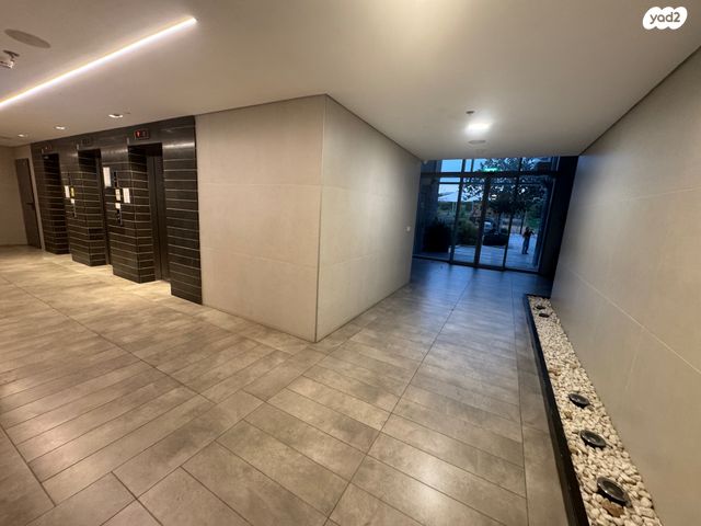 דירה, רחובות החדשה, רחובות