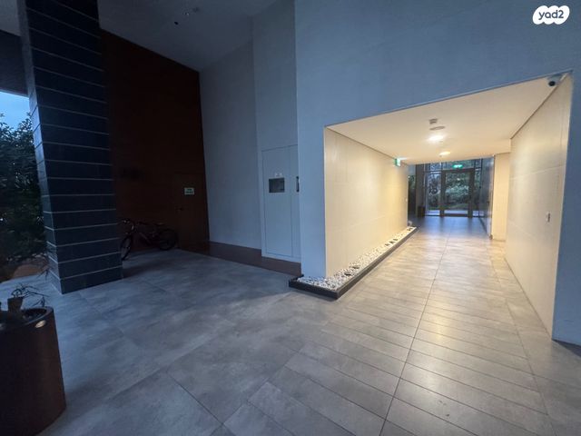 דירה, רחובות החדשה, רחובות