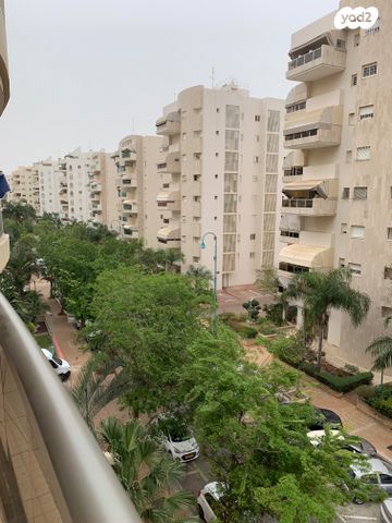 דירה, הצופים, נעורים, ראשון לציון