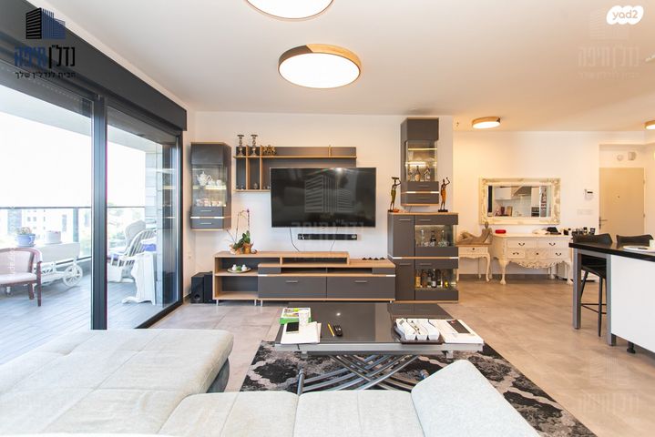 דירה, ברל כצנלסון 47, זיו, חיפה