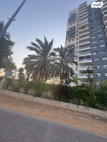 דירה, רחובות החדשה, רחובות