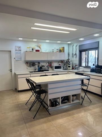 מרכז העיר, סביניה, הוותיקה