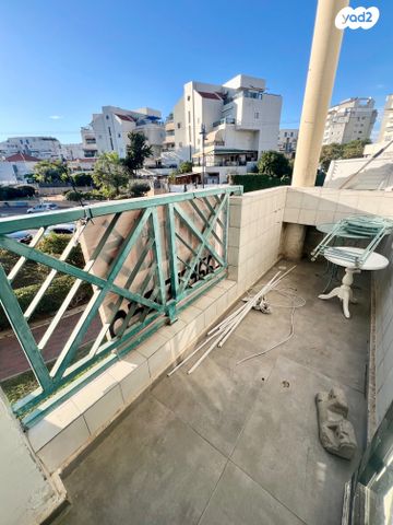 דירה, סחלב, נאות בגין, לב יבנה, יבנה