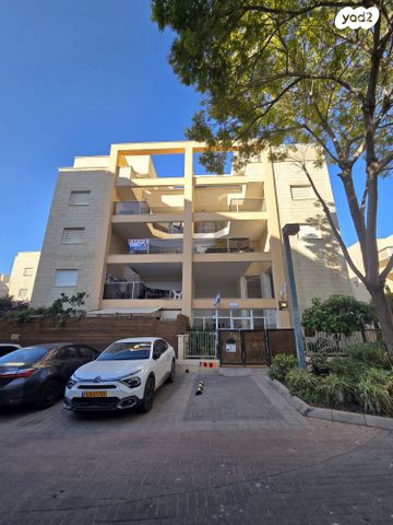 ישראל גלילי 17