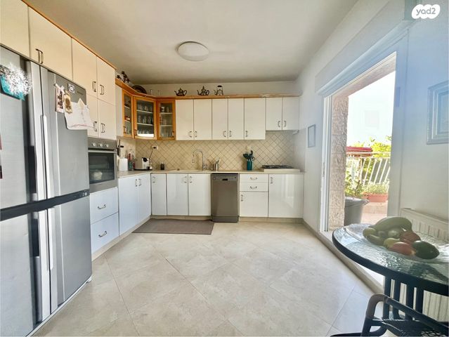 דירה, פסגת זאב, ירושלים