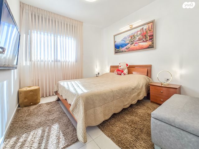 דירה, קלוזנר, לב העיר, בת ים