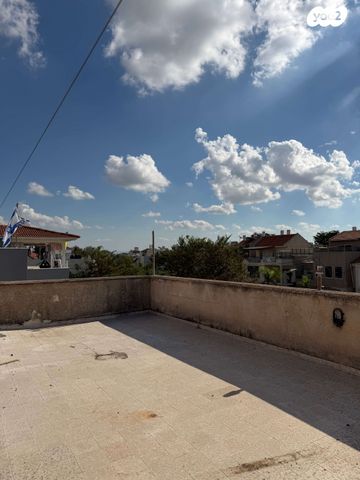 גג/ פנטהאוז, מבצע סיני, תל גיבורים, חולון