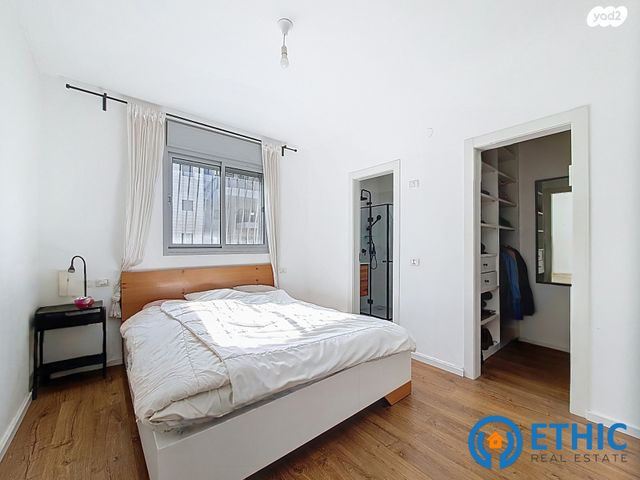 דירה, דובה ויצחק שיינפיין, כפר סבא הירוקה, כפר סבא