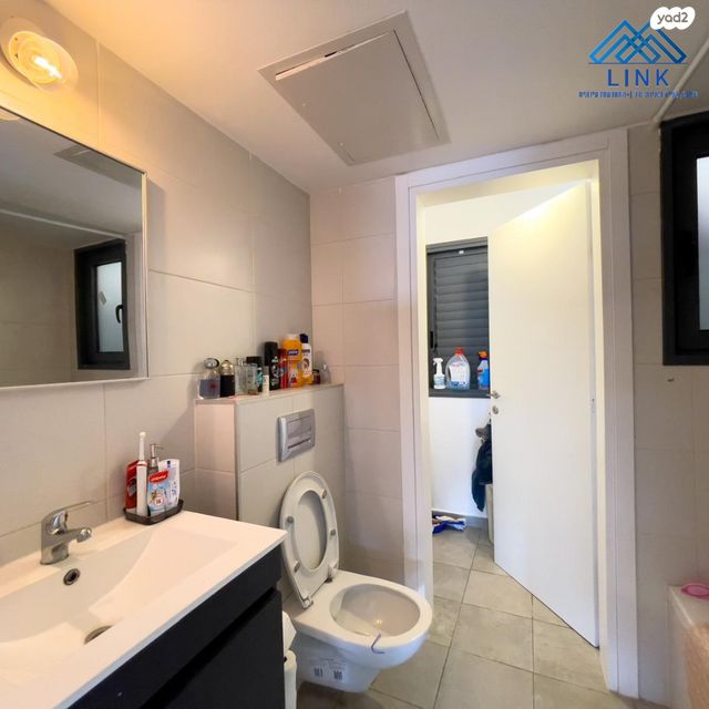 דירה, דולפין, גלי כרמל, טירת כרמל