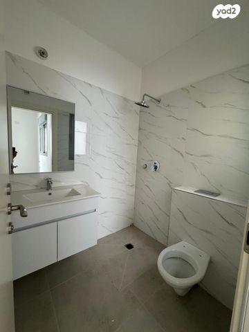 דירה, המעיין 13, ארלוזורוב, גבעתיים