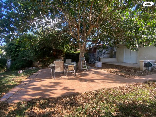 דו משפחתי, הפלמ"ח, בית אליעזר, חדרה